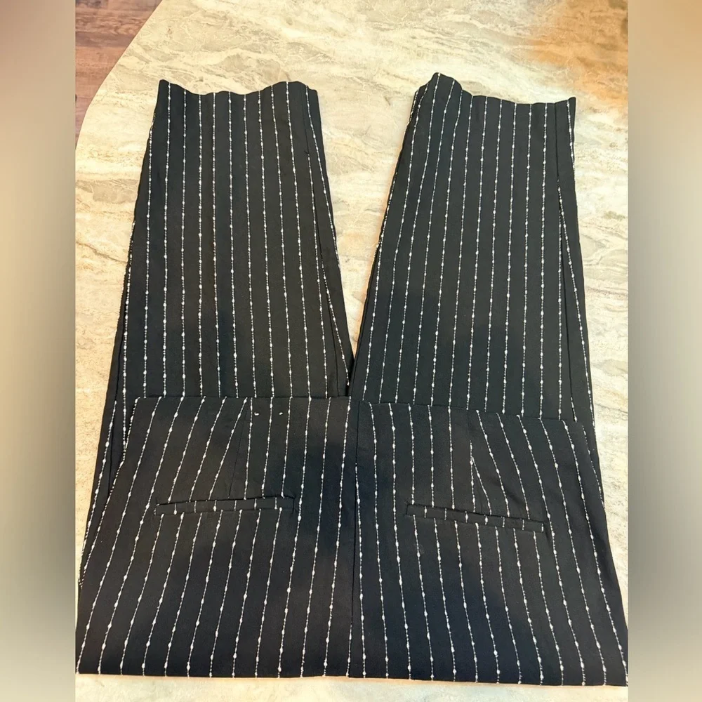 Chico’s Perfect Stretch Crop Pants Black White Stripe Size 3 Pull On 16 - Picture 7 of 10
